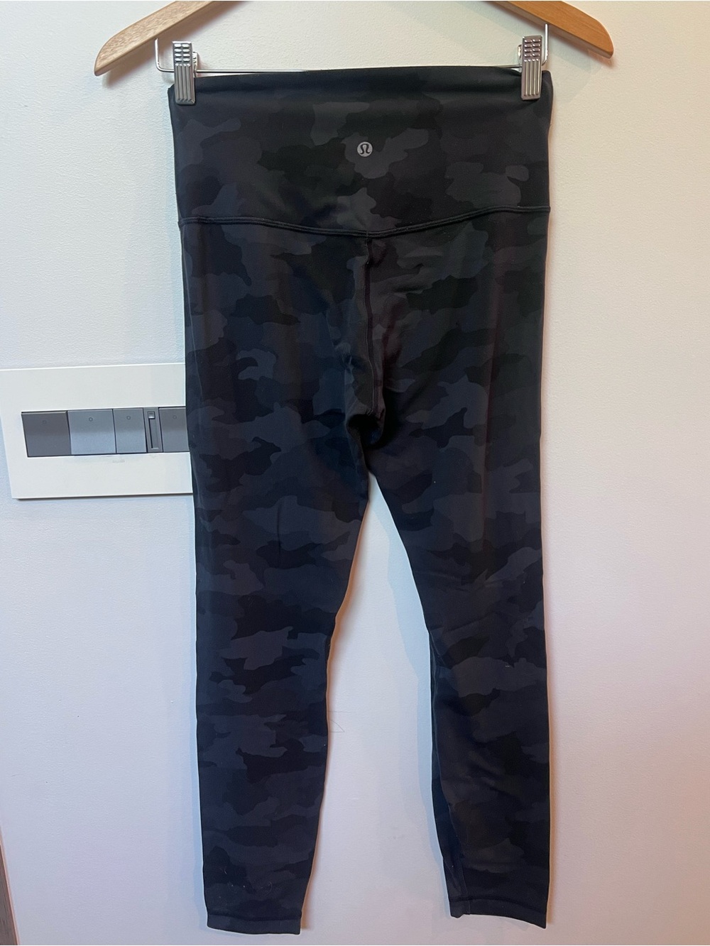 Lululemon Black Camo High Rise Leggings Size 6